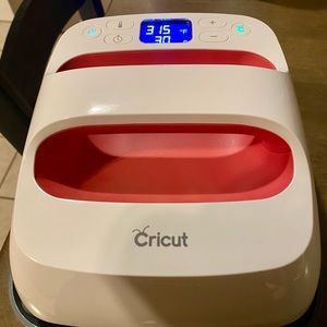 Cricut Easy Press 6”x7”